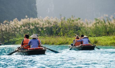 Le canoë kayak.